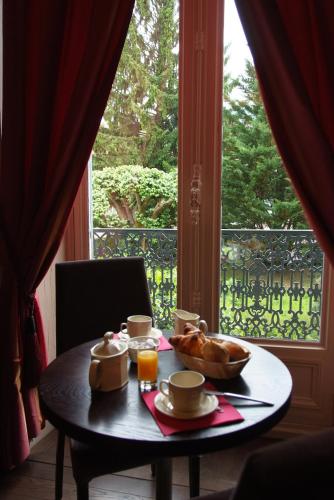 Restorāns, Logis Grand Hotel Des Bains in Salins-les-Bains