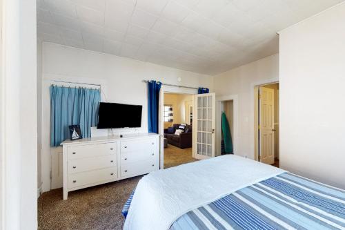 Sunset Cottage - image 24