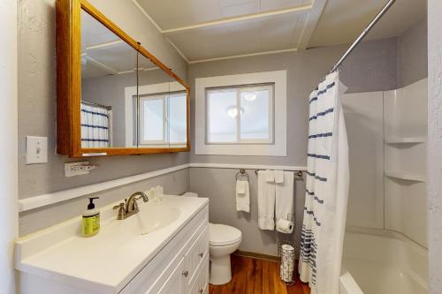 Sunset Cottage - image 25