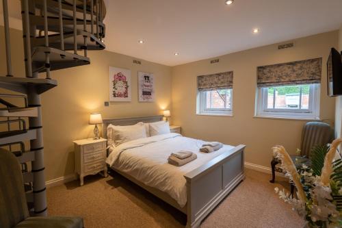 Stylish Central 2 Bedroom Apartment 2