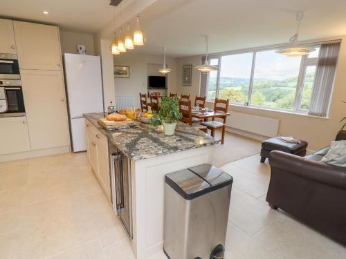 ทัศนียภาพภายนอกโรงแรม, The Gables in เพนส์วิค