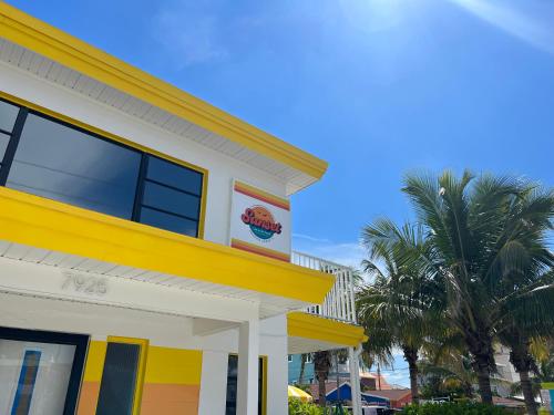 Sunset Inn and Cottages in St Pete Beach, USA