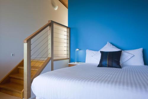 1 queen bed