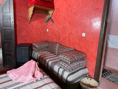 3 twin beds