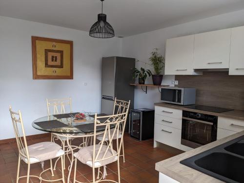 LA LOGIA Gîtes pour 20 personnes (LA LOGIA Gites pour 20 personnes) in 永利拿蒙塔