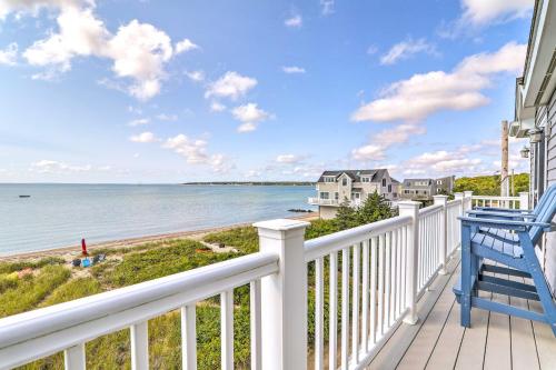 . Private Beach! Oceanfront Escape in Mattapoisett