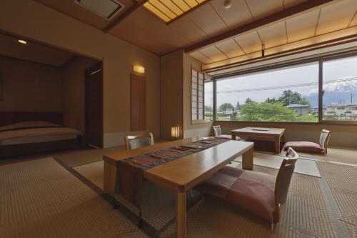 Room with Tatami Area and Mt.Fuji View - Low Floor - Annex