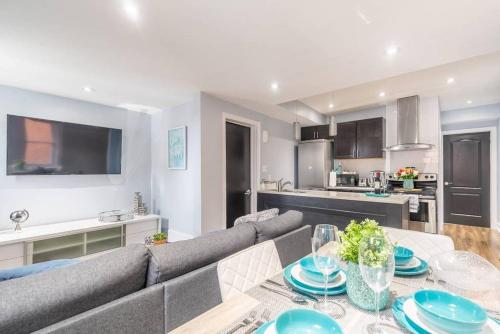 Modern 1BR Apt with King Bed - Little Italy