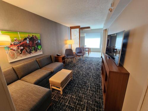 Hyatt Place at The Hollywood Casino Pittsburgh South