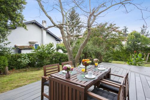 Beautiful house with a large yard at the heart of Hendaye - Welkeys - Location saisonnière - Hendaye