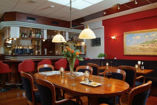 Hotel-Restaurant The Wigwam