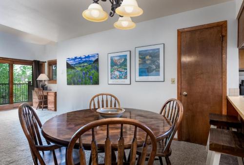 Sundowner II Condo - Ski-In - Walk To Town Sundowner II Condo - Ski-In - Walk To Town