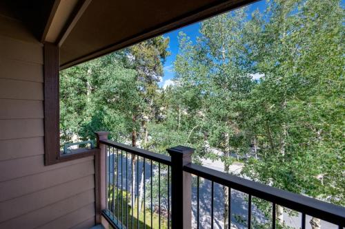 Sundowner II Condo - Ski-In - Walk To Town Sundowner II Condo - Ski-In - Walk To Town