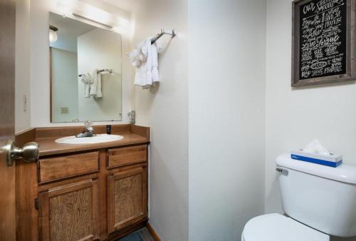 Sundowner II Condo - Ski-In - Walk To Town Sundowner II Condo - Ski-In - Walk To Town