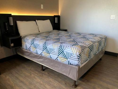 1 queen bed