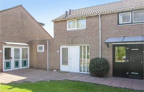 Lovely Home In Bruinisse With Kitchen