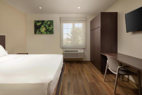 Guestroom, Extended Suites Merida Siglo XXI in Merida