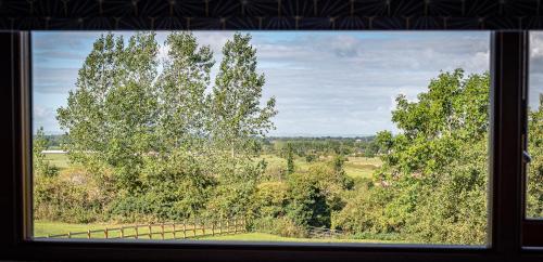 No1 Little Barrow Barns - image 3