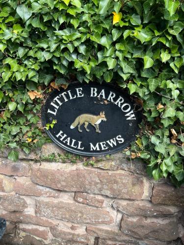 No1 Little Barrow Barns - Sleeps 10