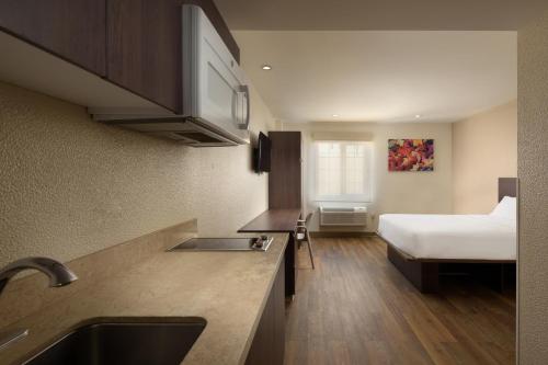Extended Suites Cancun Cumbres, Канкун (фото 7)