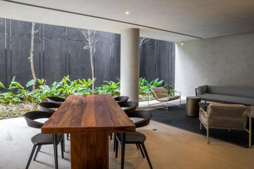 บริการและสิ่งอำนวยความสะดวก, Noon Vila Madalena in เปร์ดิเซส