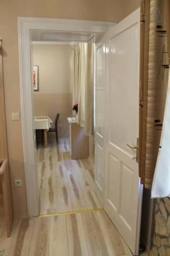 Apartment Luka - image 4