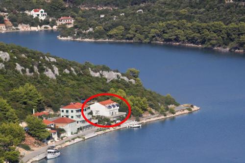 Apartments by the sea Pasadur Lastovo - 8386