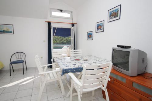 Apartments by the sea Pasadur Lastovo - 8386 - image 7