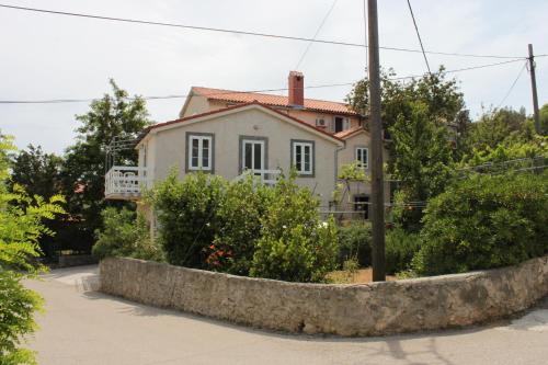 Apartments by the sea Nerezine, Losinj - 3479 - Location saisonnière - Nerezine