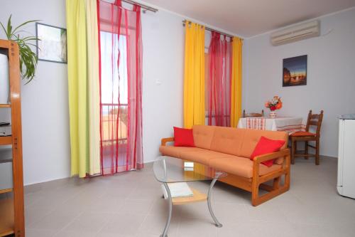 One-Bedroom Apartment with Balcony and Sea View room in Apartments with a parking space Mali Losinj (Losinj) - 7964