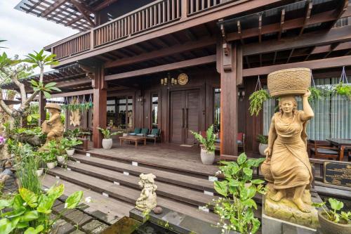 Exterior view, Royal Roco in Tanah Lot