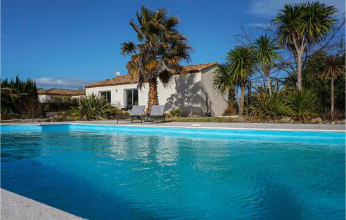 Nice Home In Saint-gnies-de-fonted With Private Swimming Pool, Can Be Inside Or Outside