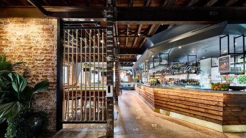 レストラン, The Lucky Hotel near ニューキャッスル空港