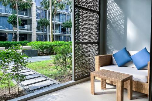Baan Mai Khao - 2 Bedroom Luxury Condo- Direct Pool & Beach Access