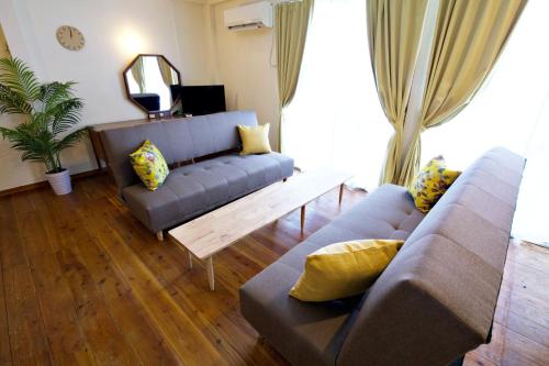 にらい恩納　桃