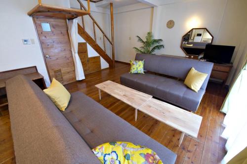 にらい恩納　桃