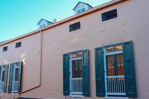 Royal Frenchmen Hotel and Bar - main image