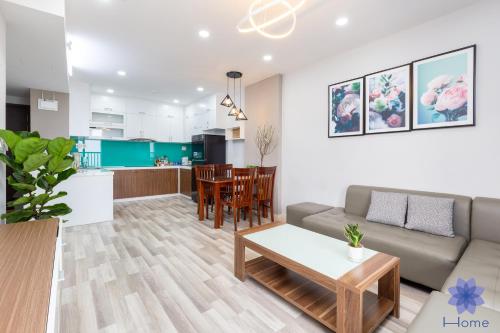 Luxurious,Spacious&Modern 2BRs Apt w/Free Gym&Pool
