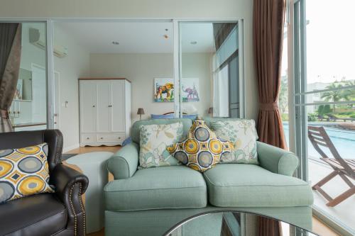 Best Pool Access Beachfront Nice Furnish 1bedroom Best Pool Access Beachfront Nice Furnish 1bedroom