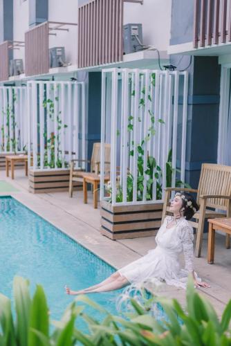 Front One Akshaya Hotel Karawang