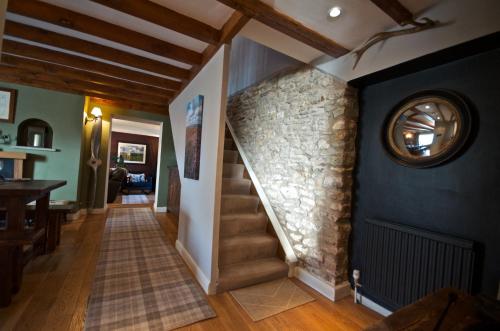 Stunning Yew Tree Cottage