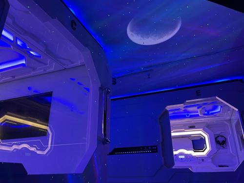 Einrichtungen, BMAX SPACEPODS in Cebu
