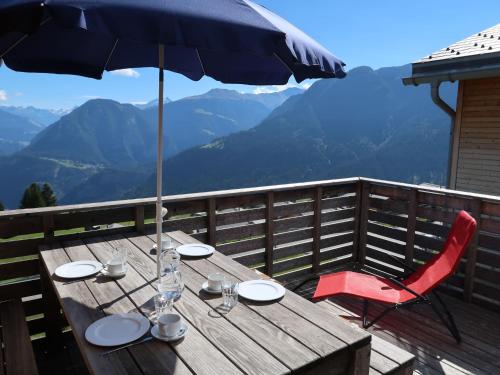 Holiday Home Maiensass Superior by Interhome in 茨察皮納