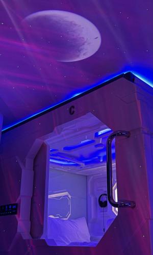 Einrichtungen, BMAX SPACEPODS in Cebu