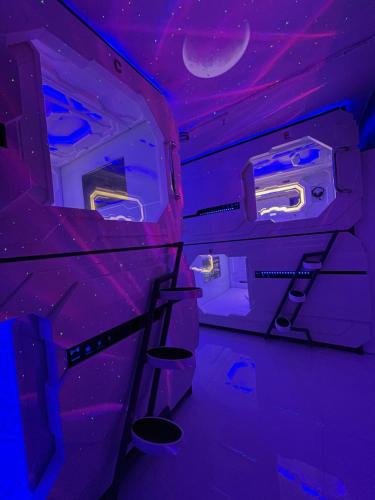Bmax Spacepods