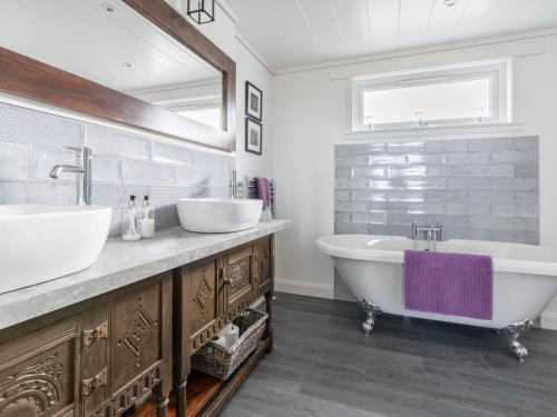 Chalet Loch Leven Lodge 16 Robin's Nest by Interhome in Kinross