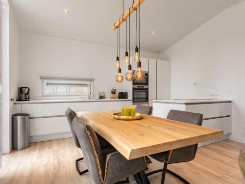  Holiday Home Ruisweg 80 by Interhome in Wemeldinge