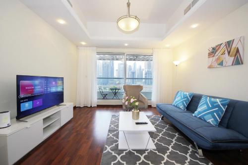 RH- Lovely 1BR apartment in JLT, near metro, Dubaj