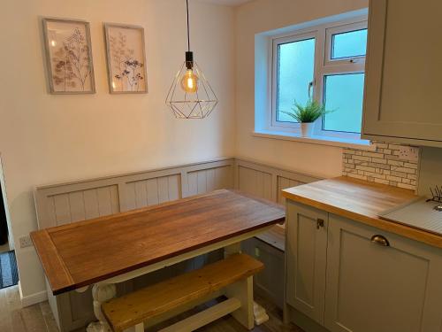 Buttercup Cottage, located in the gateway to Eden! in Saint Blazey