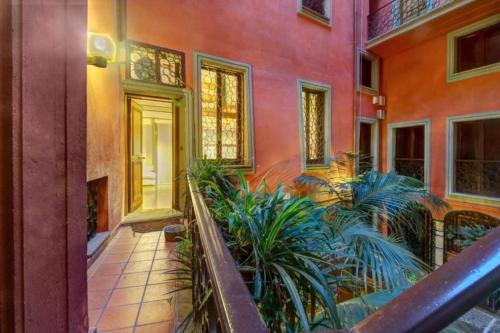 My Piazza Navona Dream Split Level Apartment - Top Collection - Tap to explore photos
